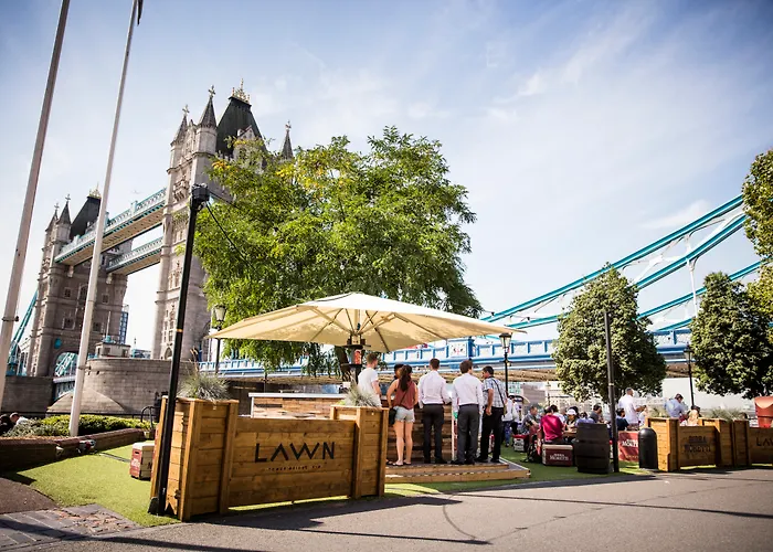 Tower , By ThistleAirport Hotel